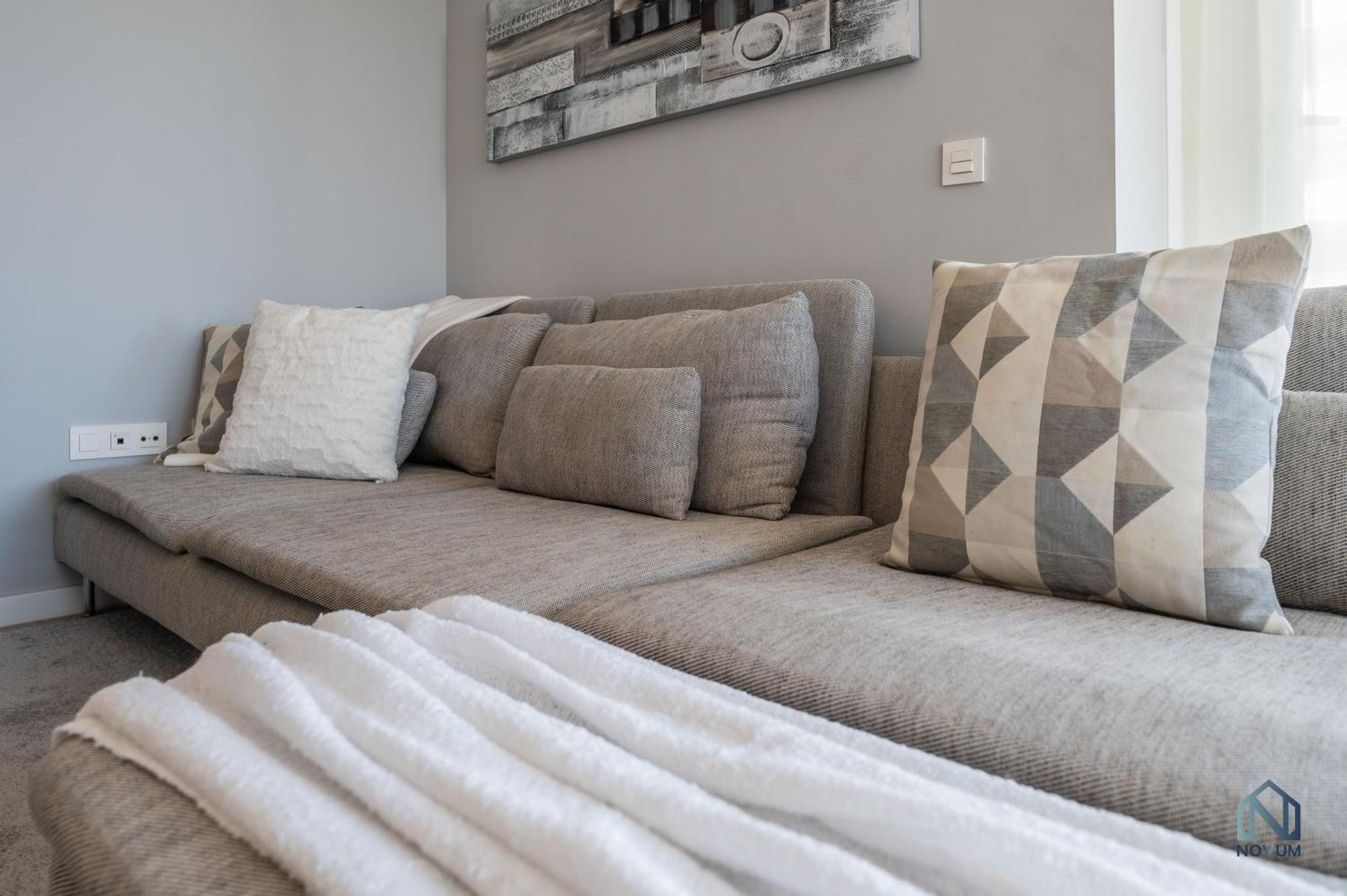 Newly Built 3 Bdrm Modern Apt W Gym, Pool, & Views Marbella Exterior photo
