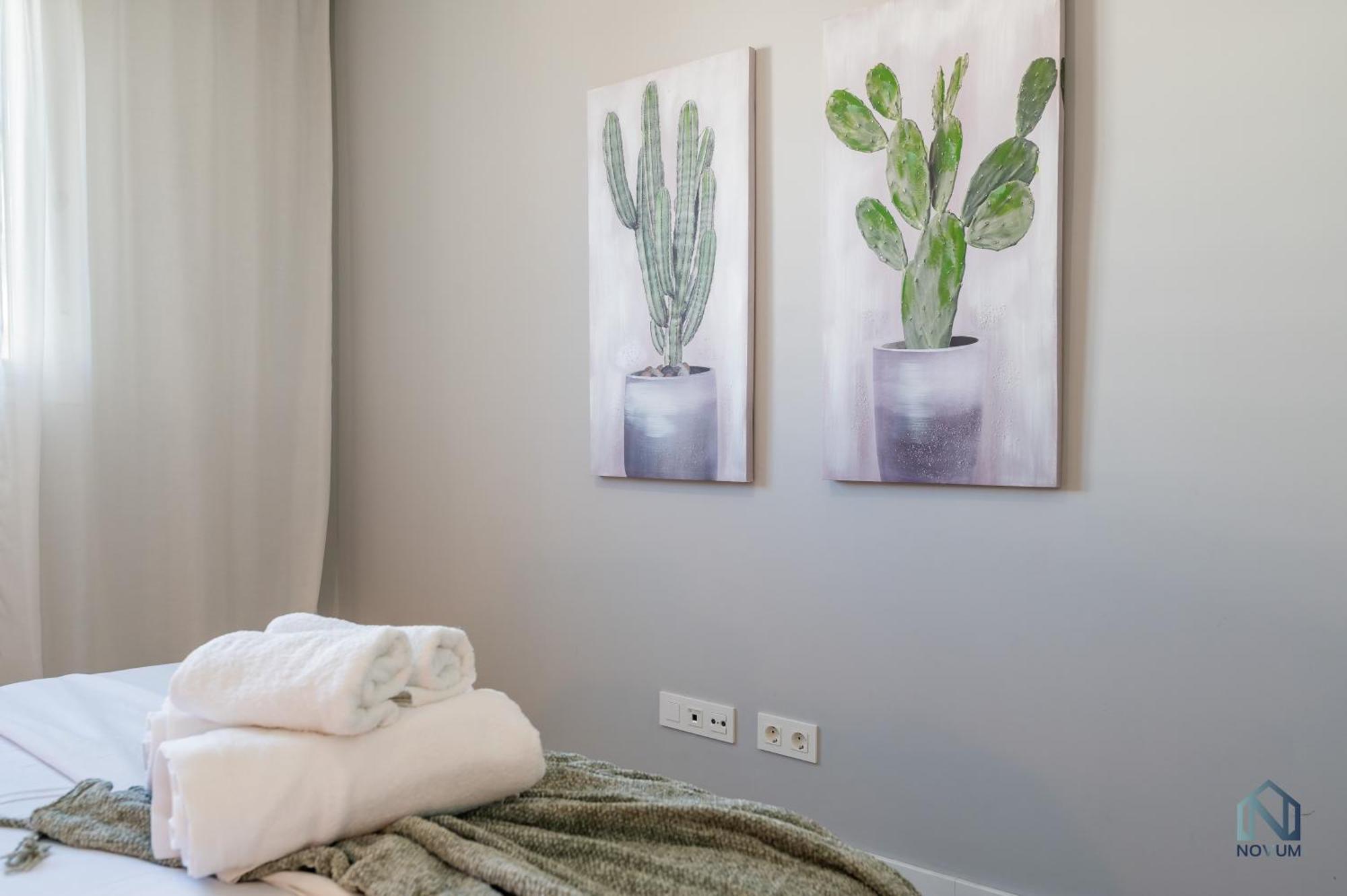Newly Built 3 Bdrm Modern Apt W Gym, Pool, & Views Marbella Exterior photo